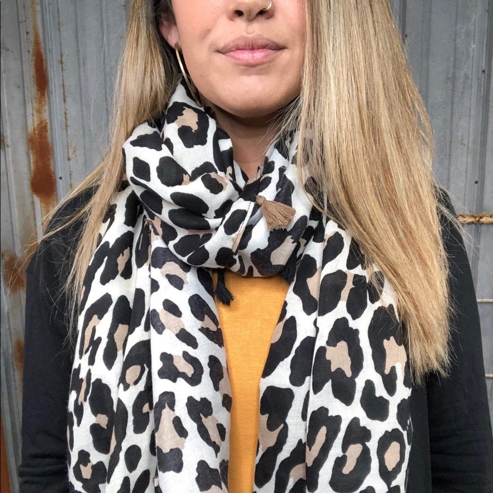 Leopard Oversized Tassle Scarf